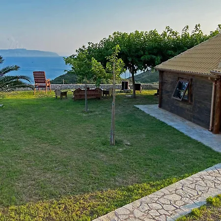 Artsy Wooden Holiday home